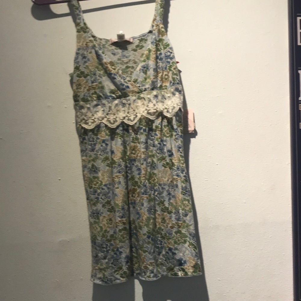 Intuitions tank top small NWT